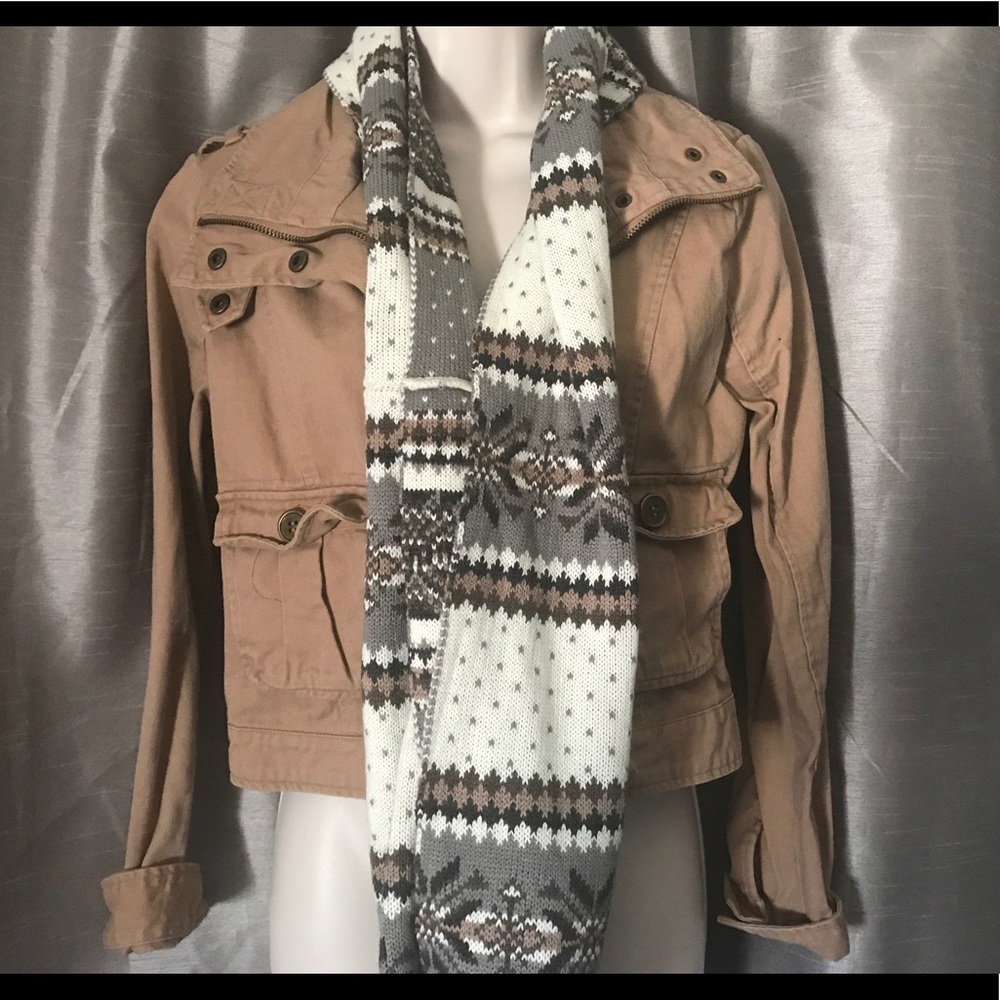 Beige coat - Picture 5 of 5